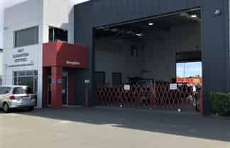 High profile workshop/warehouse for lease