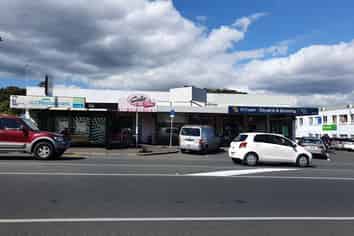 Main Road in Royal Oak 