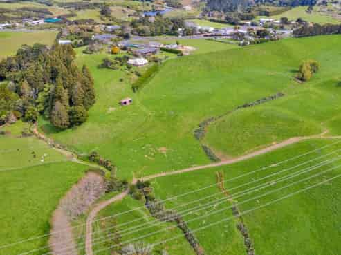  South Road and Sealy Road, Omata