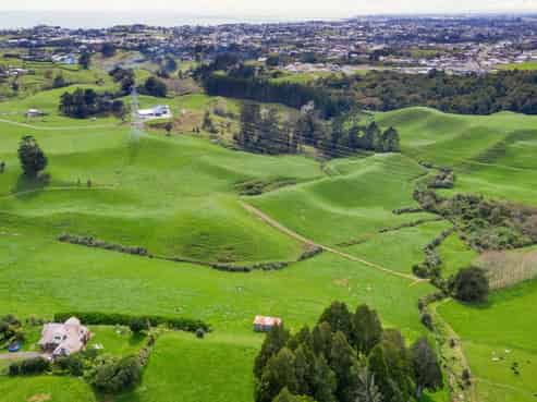  South Road and Sealy Road, Omata