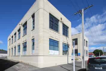 MULTI TENANTED FREEHOLD INVESTMENT