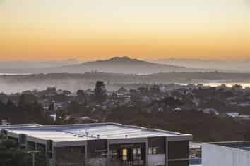 2/15 Rawene Road, Birkenhead