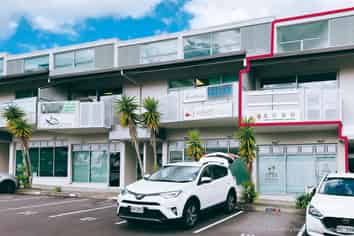 119m² office for sale in Albany