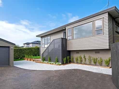 2/36 Browns Bay Road, Rothesay Bay