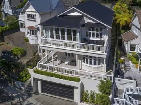 19 Lower North Terrace, Kelburn