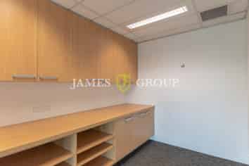 Top Floor in Ascot Central | 730sqm