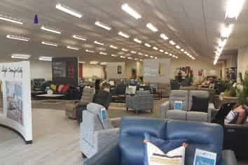 Retail Showroom in High Profile Melling location