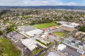 Split-Risk Investment with Add-Value Potential