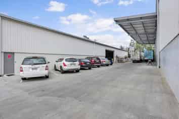 Split-Risk Investment with Add-Value Potential