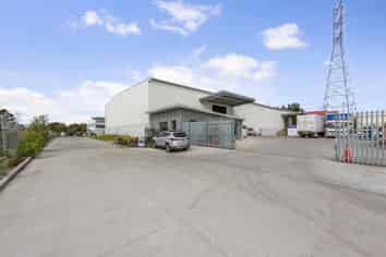 Split-Risk Investment with Add-Value Potential