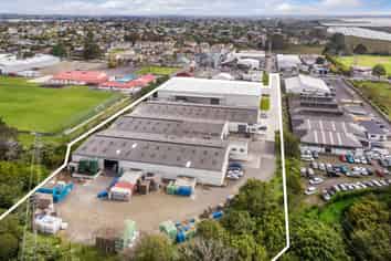 Split-Risk Investment with Add-Value Potential