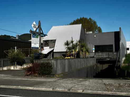 Industrial Workshop & Offices