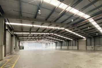 2,570sqm Airport Standalone