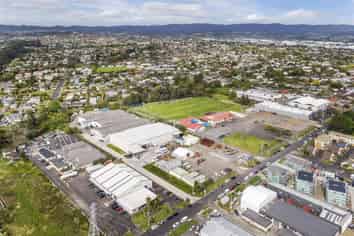 Spilt Risk Investment with Upside