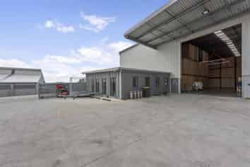 Spilt Risk Investment with Upside