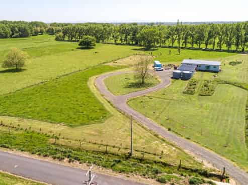 16 Ferry Road, Hikutaia