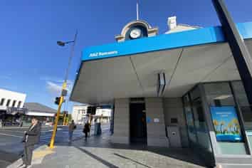 Options to Suit on Remuera Road