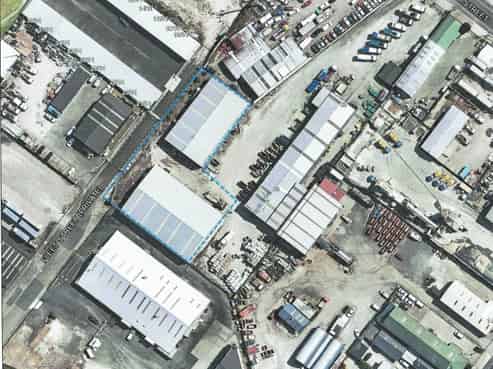  LARGE INDUSTRIAL BUILDING TO LEASE 