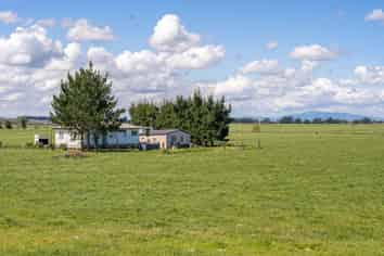 315 Collins Road, Glenview