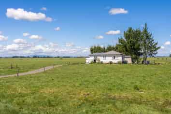 315 Collins Road, Glenview