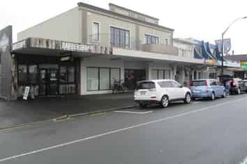 WIDE STREET FRONTAGE - GREY STREET