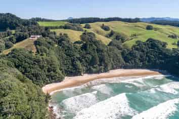 162B Whitipirorua Road, Whangamata