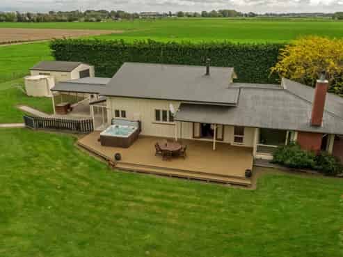 1696 State Highway 56, Tiakitahuna