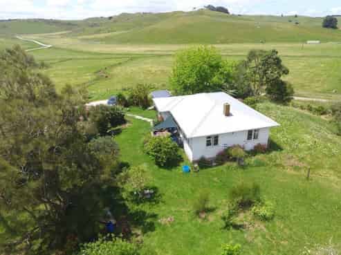 220 Journeys End, Tapora