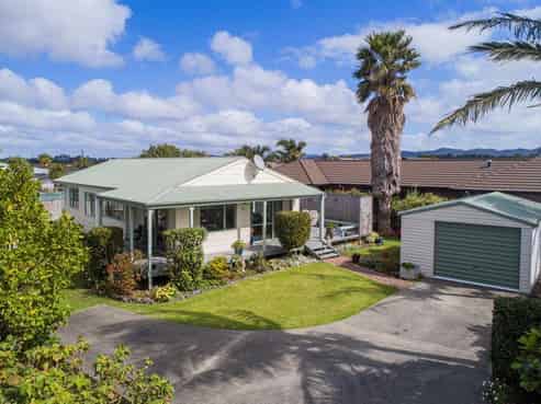 11 Bermuda Place, One Tree Point