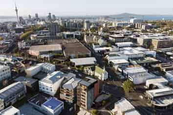 2.1/45 Mount Eden Road, Eden Terrace