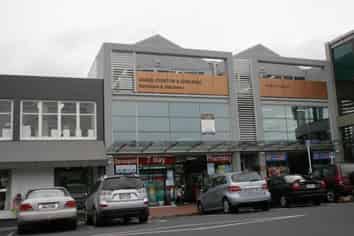 First Floor Office in the heart of Devonport