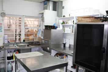 Birdie Cafe - Prime central location