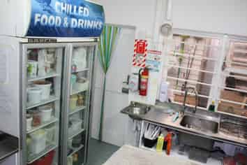 Birdie Cafe - Prime central location