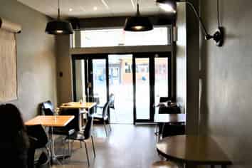 Birdie Cafe - Prime central location