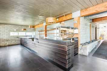 Versatile Boutique Stunner at Waimauku 