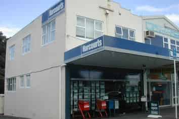 High Exposure Corner SIte!