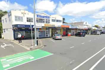 High Exposure Corner SIte!