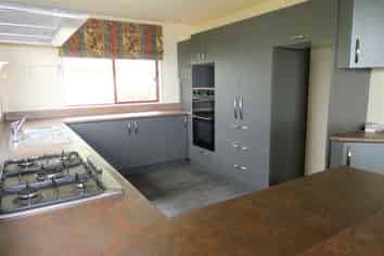 6-4 Golden Sands Road, Barrytown