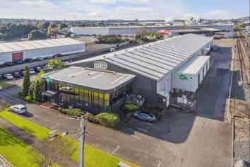 4,088M² BUILDING ON 11,375M² SITE