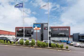 PROFESSIONAL OFFICE - 246M²