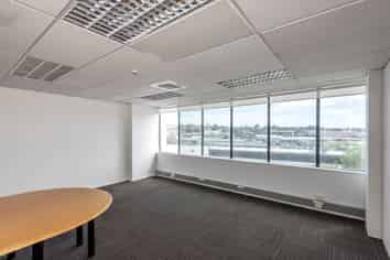 PROFESSIONAL OFFICE - 246M²