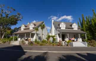 16 Chapel Street, Russell