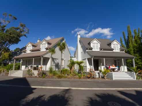 16 Chapel Street, Russell