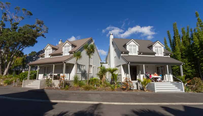 16 Chapel Street, Russell