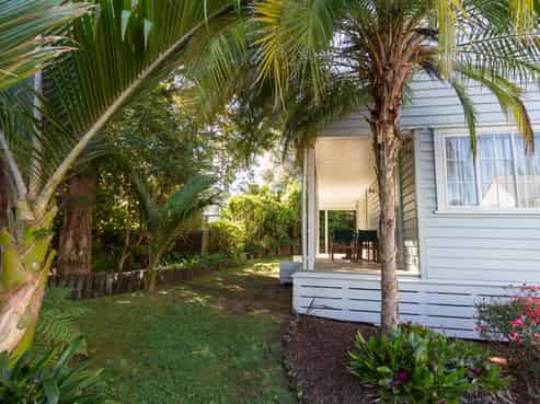 16 Chapel Street, Russell