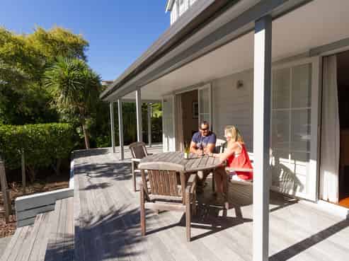 16 Chapel Street, Russell