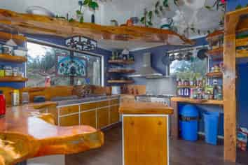 Lifestyle and business - stunning Golden Bay