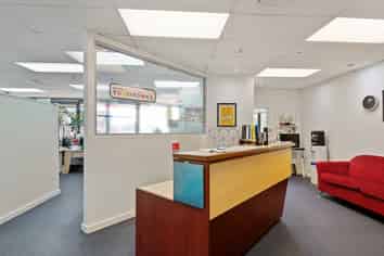 Tidy and sunny 262sqm office