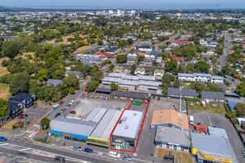 Tidy and sunny 262sqm office