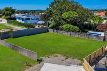 3A + 3B Turehu Street, Strandon